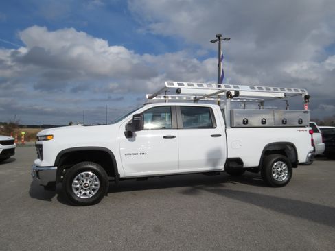 Used 2025 Chevrolet Silverado 2500 W/T w/ WT/CX Safety Package image 6