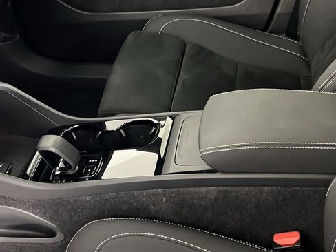 Certified 2023 Volvo C40 P8 Recharge Ultimate image 23