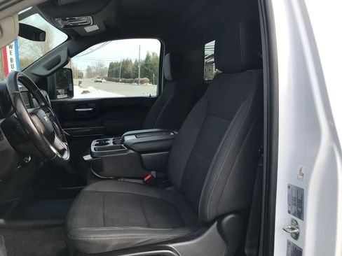 Used 2022 Chevrolet Silverado 3500 LT w/ Convenience Package image 13