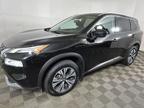Used 2021 Nissan Rogue SV FWD image 7