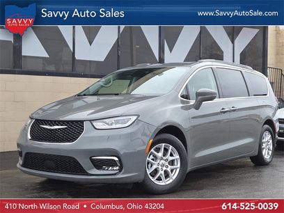 Used 2022 Chrysler Pacifica Touring-L