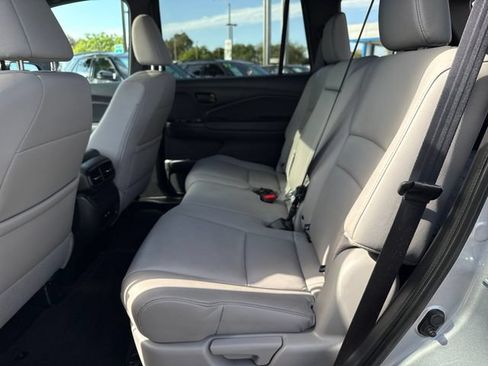 Used 2025 Honda Passport EX-L image 27