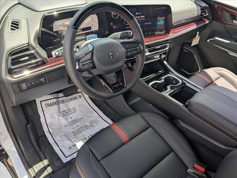 New 2026 Chevrolet Traverse RS w/ LPO, Floor Liner Package AWD/4WD image 3