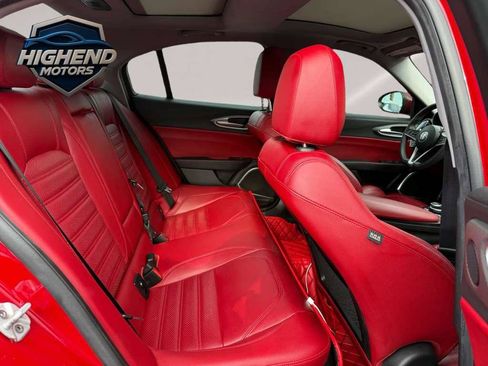 Used 2019 Alfa Romeo Giulia Ti Sport w/ Quick Order Package 22U Sport image 18