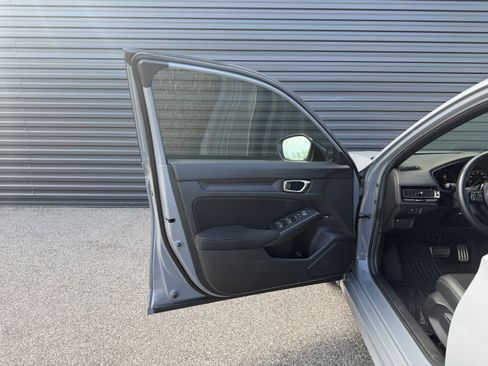 Used 2025 Honda Civic Sport image 19