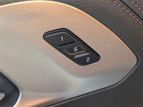 New 2026 Chrysler Pacifica Pinnacle image 10