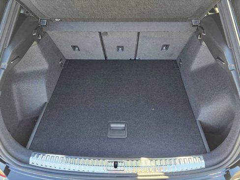 New 2025 Audi Q3 2.0T Premium image 16