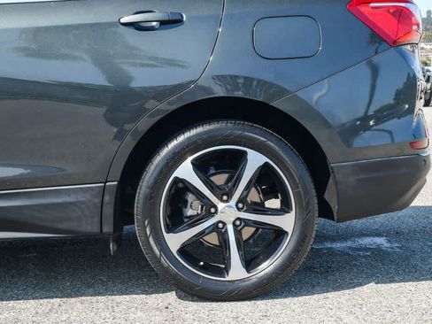 Used 2020 Chevrolet Equinox LT FWD image 11