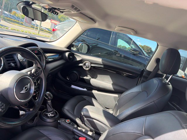 Used 2017 MINI Cooper 2-Door Hardtop FWD image 3