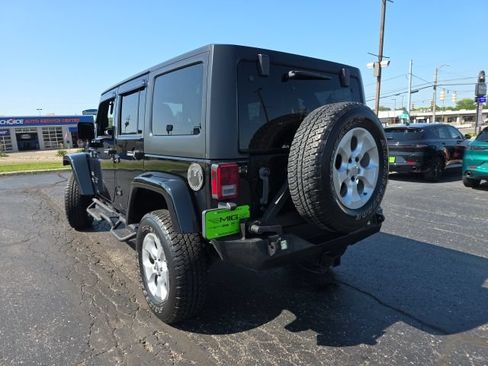 Used 2016 Jeep Wrangler Unlimited Sahara w/ Dual Top Group AWD/4WD image 5