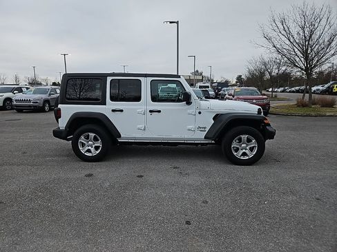 Used 2020 Jeep Wrangler Unlimited Sport S image 8