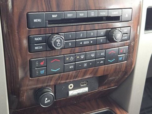 Used 2012 Ford F150 Lariat w/ Lariat Chrome Pkg image 26