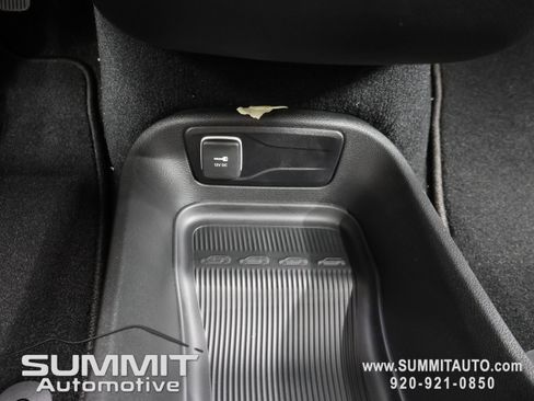 New 2027 Chrysler Pacifica Select AWD/4WD image 55