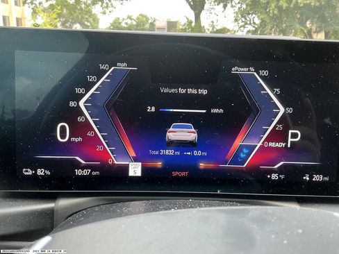 Used 2023 BMW i4 eDrive35 w/ Premium Package RWD image 9