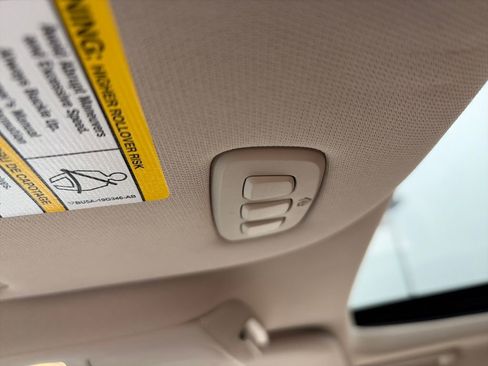 Used 2023 Ford Expedition Limited image 27