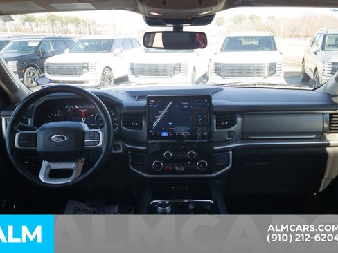 Used 2024 Ford Expedition XLT AWD/4WD image 21