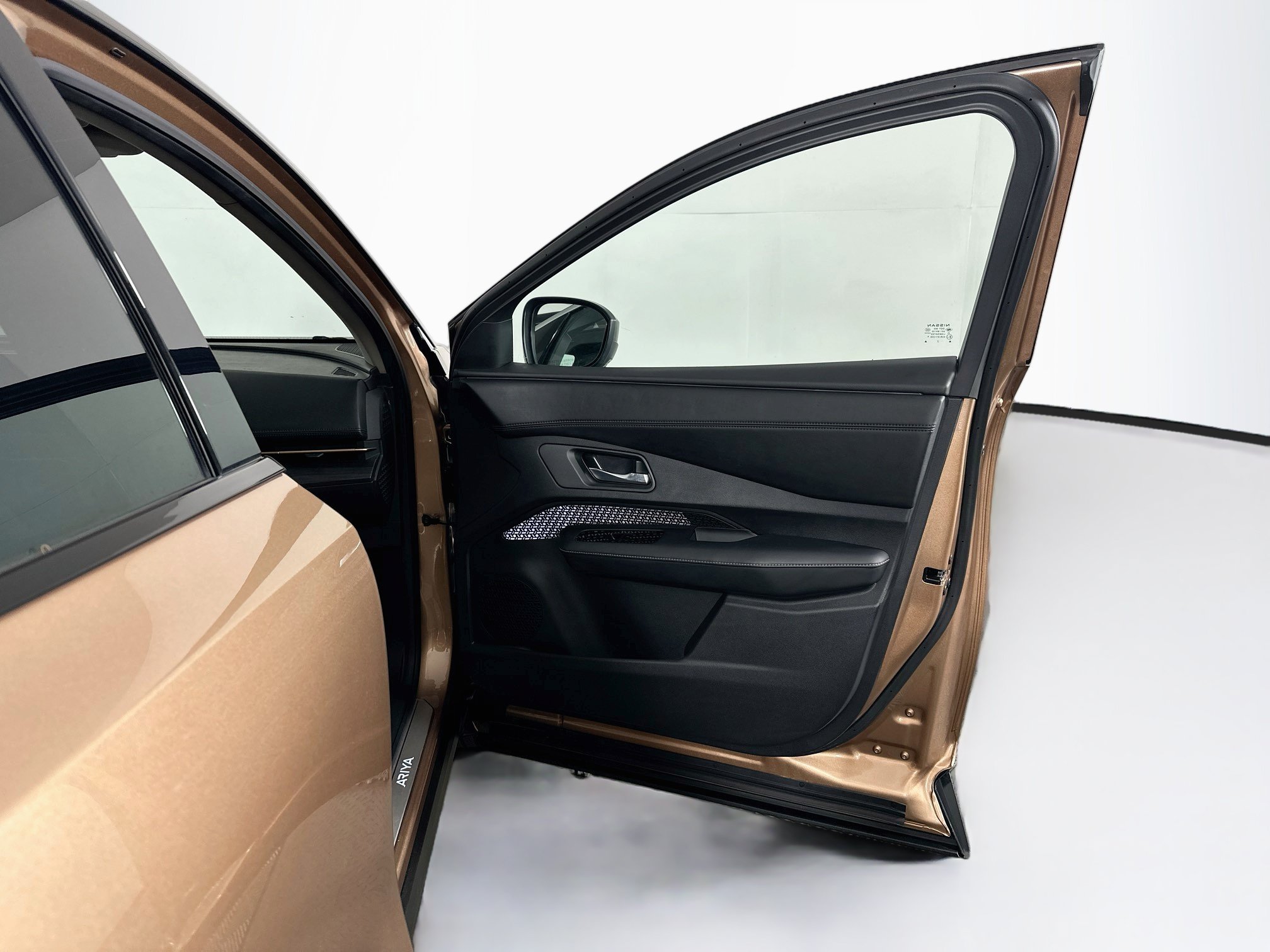 Used 2023 Nissan Ariya FWD image 33