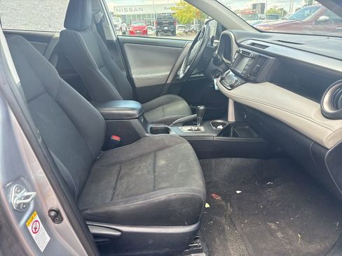 Used 2017 Toyota RAV4 XLE image 14