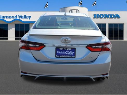 Used 2023 Toyota Camry SE FWD image 5