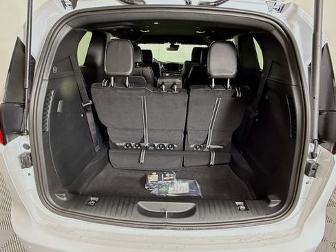 New 2026 Chrysler Voyager LX image 24