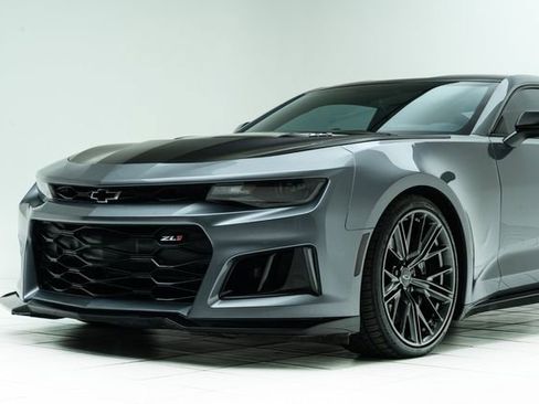 Used 2021 Chevrolet Camaro ZL1 image 10
