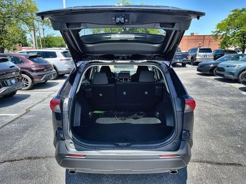 Used 2025 Toyota RAV4 XLE FWD image 21
