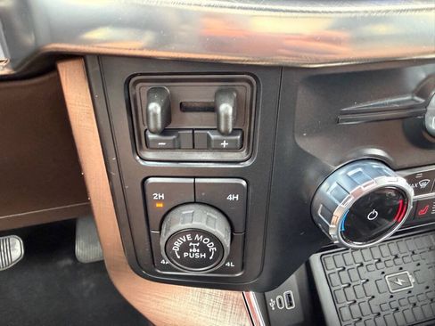 Used 2025 Ford F150 King Ranch AWD/4WD image 29
