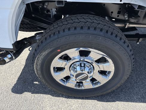 New 2025 Ford F250 Lariat w/ Lariat Ultimate Package image 6