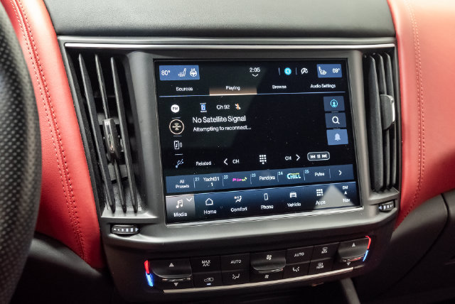 Used 2022 Maserati Levante Modena AWD/4WD image 15