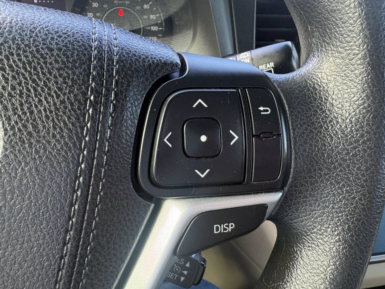 Used 2015 Toyota Sienna LE FWD image 30