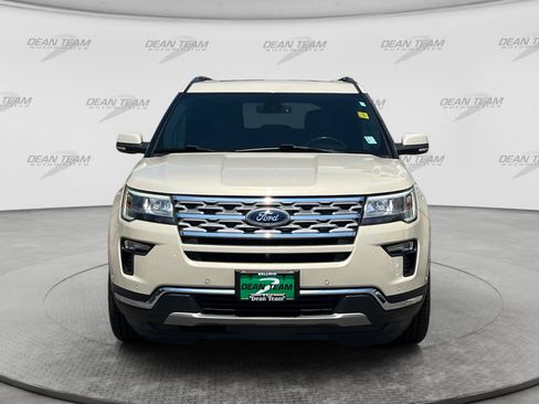 Used 2018 Ford Explorer Limited w/ Equipment Group 301A FWD image 2