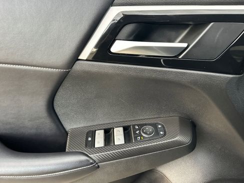 Used 2024 Mitsubishi Outlander SE image 10