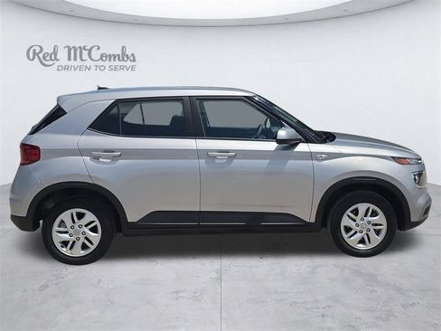 Certified 2025 Hyundai Venue SE FWD image 8