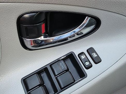 Used 2009 Toyota Camry image 32