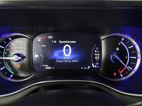 Used 2025 Chrysler Pacifica Pinnacle image 13