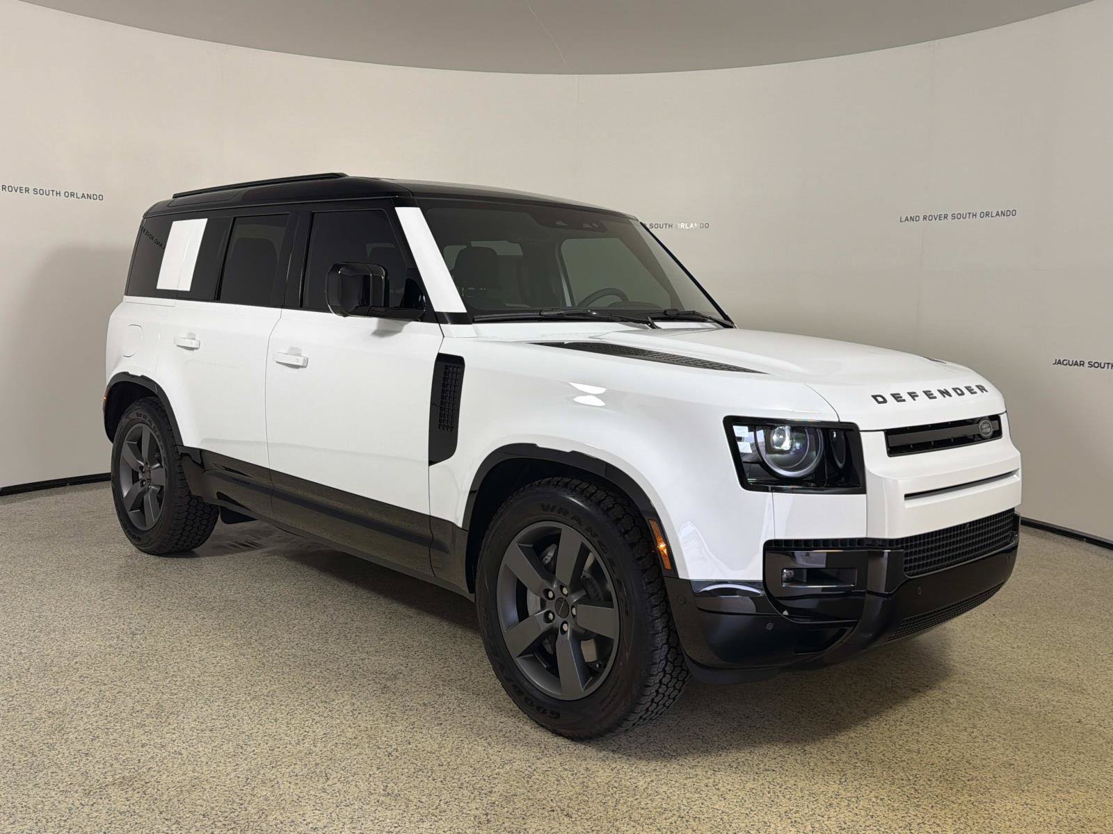 New 2026 Land Rover Defender 110 X-Dynamic SE AWD/4WD image 7