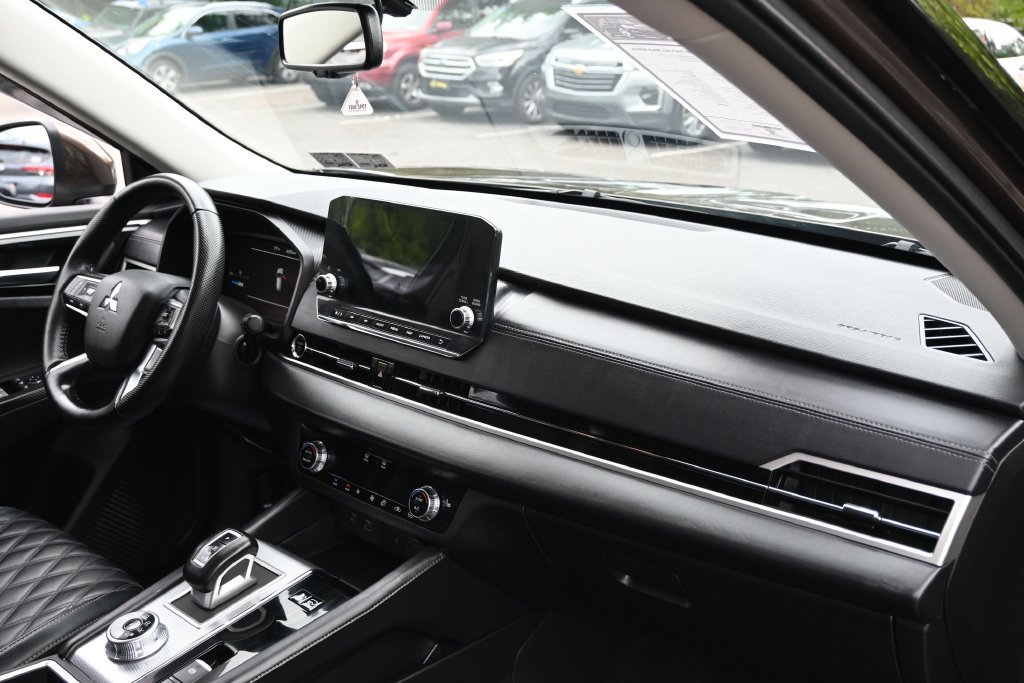 Used 2024 Mitsubishi Outlander SEL Black Edition AWD/4WD image 36