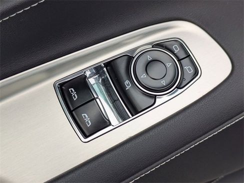 Certified 2021 Chevrolet Corvette Stingray Preferred Cpe w/ Z51 Performance Package image 10