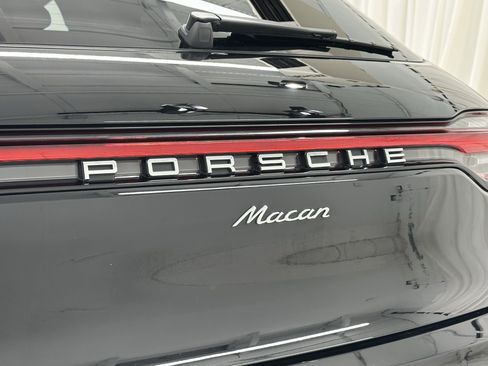 Certified 2024 Porsche Macan image 58