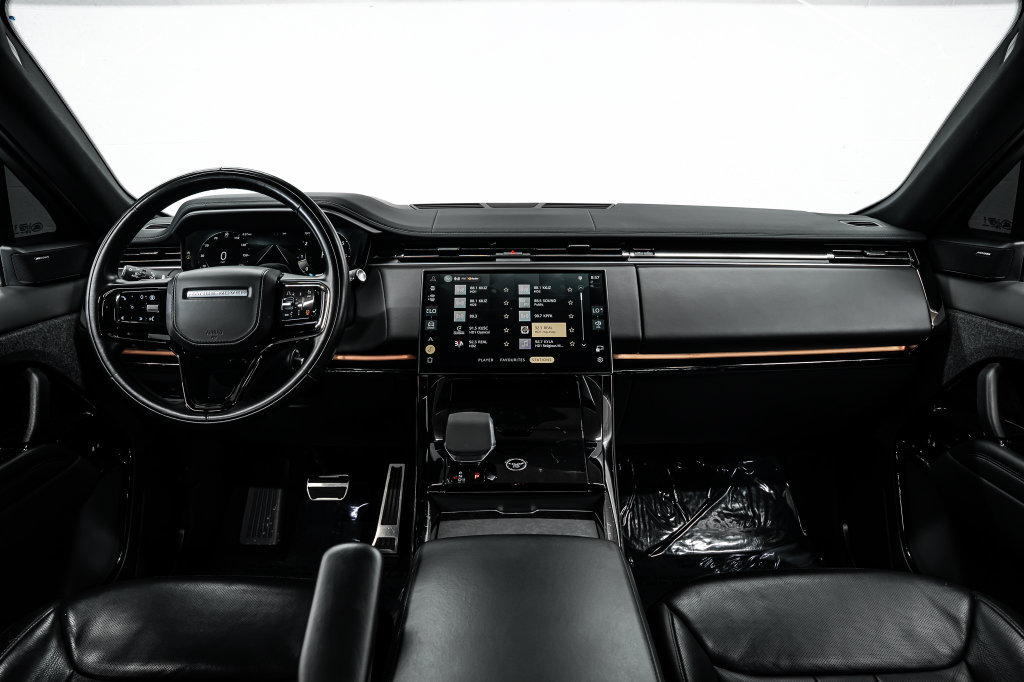 Used 2024 Land Rover Range Rover Sport Dynamic SE AWD/4WD image 18