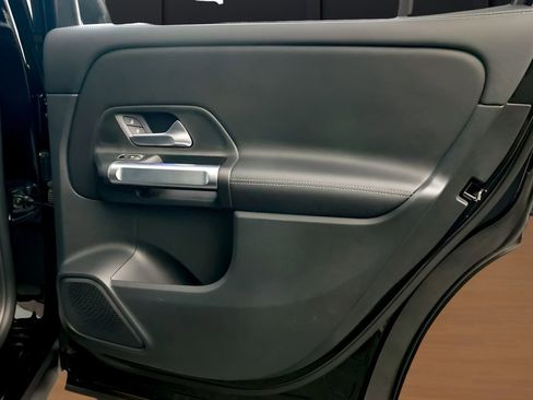 Used 2024 Mercedes-Benz GLB 250 image 26