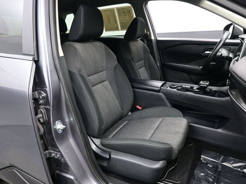 Used 2024 Nissan Rogue SV AWD/4WD image 16