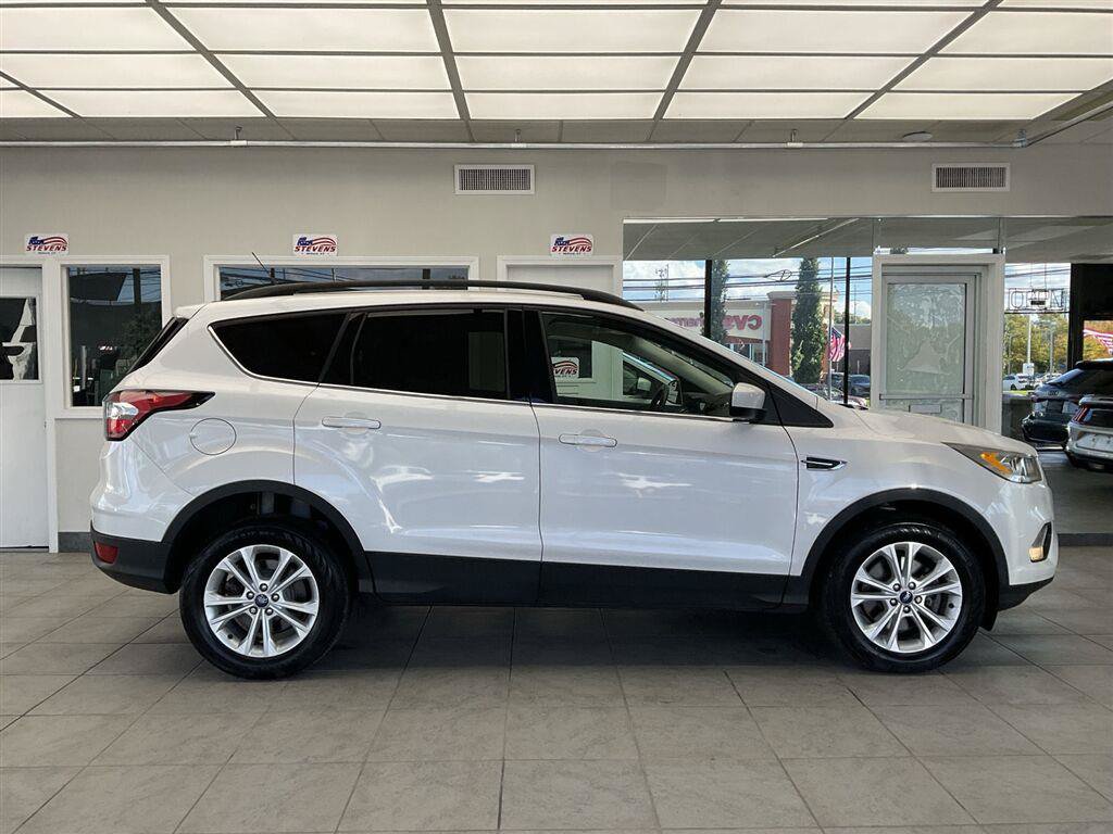 Used 2018 Ford Escape SEL w/ Ford Safe & Smart Package AWD/4WD image 4