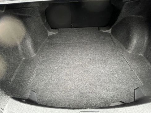 Used 2025 Toyota Corolla LE image 31