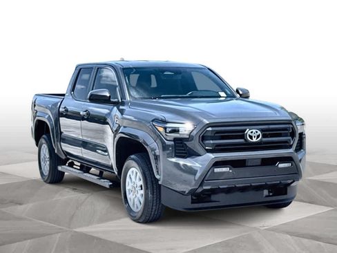 Used 2025 Toyota Tacoma SR5 AWD/4WD image 2