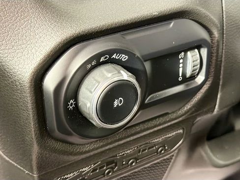 Used 2024 Jeep Wrangler Sport AWD/4WD image 10