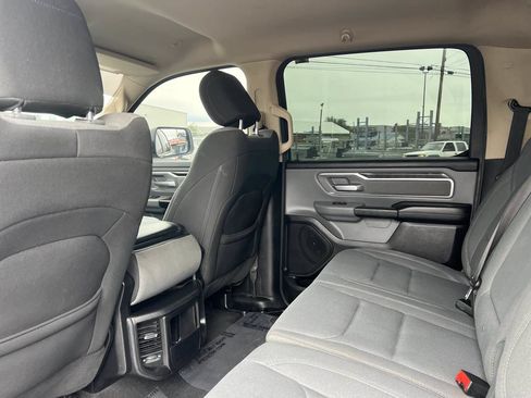 Used 2020 RAM 1500 Big Horn AWD/4WD image 9
