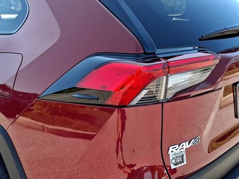 Certified 2025 Toyota RAV4 LE AWD/4WD image 10