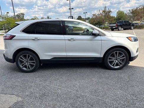 Used 2023 Ford Edge Titanium AWD/4WD image 11