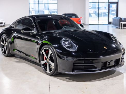 Used 2025 Porsche 911 Carrera S RWD image 10